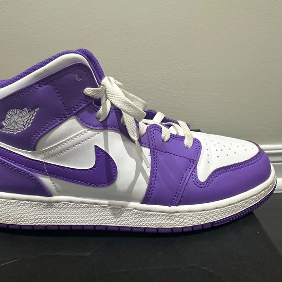 *Almost new* Air Jordan 1 Midi - Picture 5 of 10